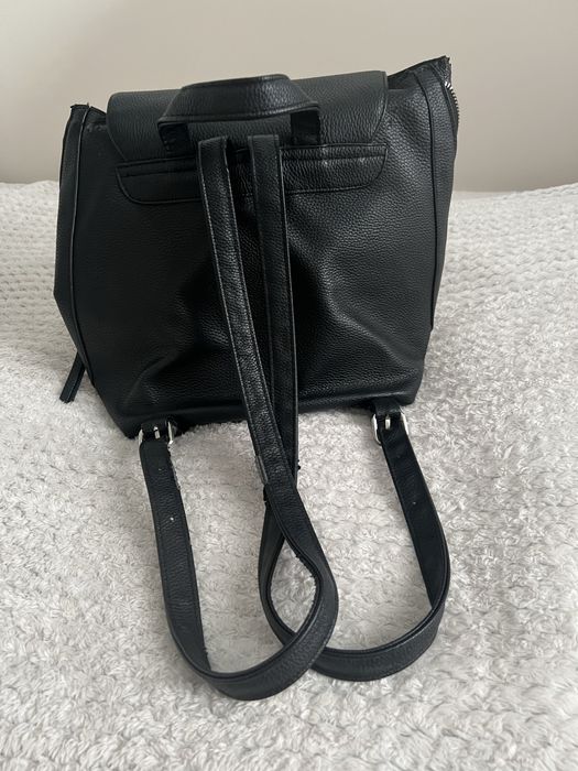 Czarny plecak Stradivarius