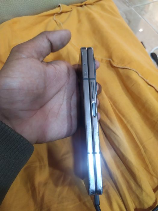 Galaxy Z Fold4 do