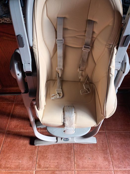 Cadeira para mesa de bebé