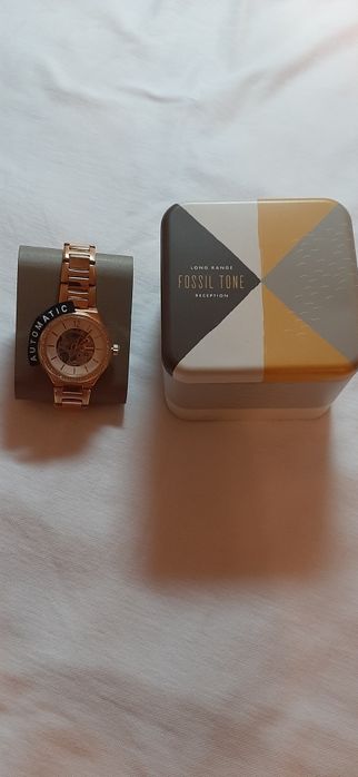 Женские фирменные часы Fossil