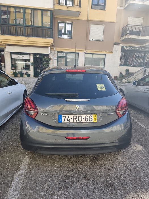 Peugeot 208 1.2 PureTech – Junho 2016 – 90 000 km