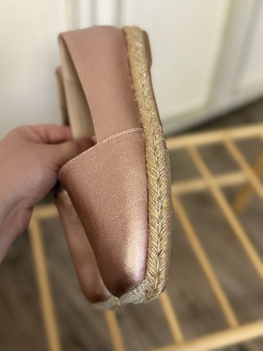 Взуття STUART WEITZMAN оригінал 36