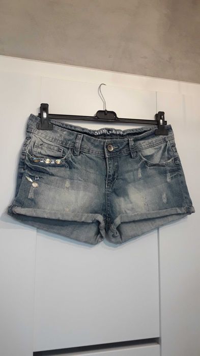 Dżinsowe szorty jasnoniebieskie