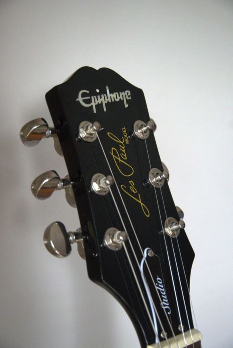 Guitarra Epiphone Les Paul Studio