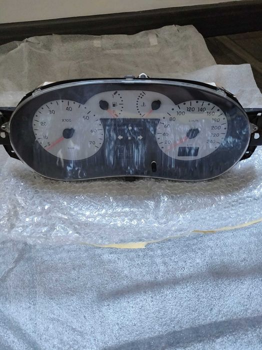 Vário material Clio 2 fase 1