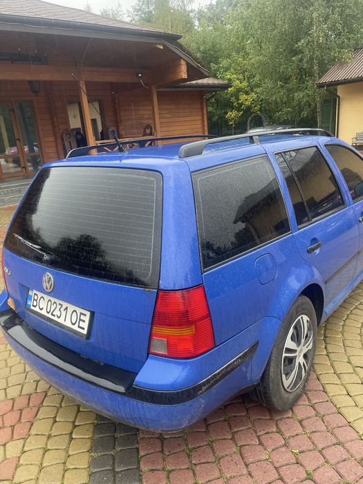 Продаю машину  golf 4 терміново