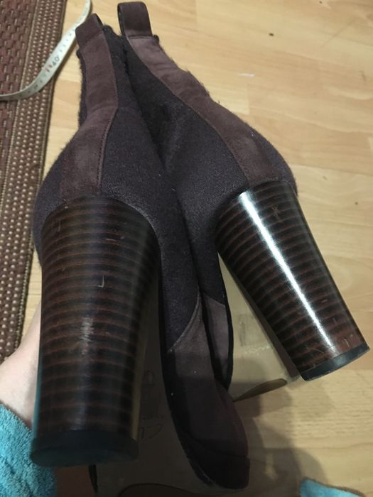 Clarks botki na obcasie 39