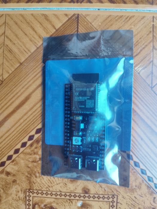Мікроконтроллер ESP32-S3 N16R8 - 230 грн, новий