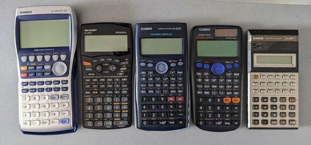 Калькулятори Casio і Sharp