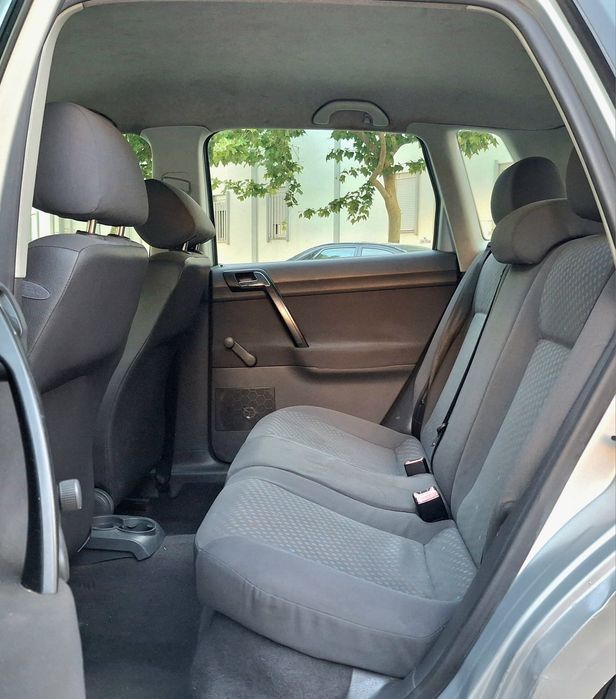 VW Polo 1.2i 12v 5Portas Nacional 02