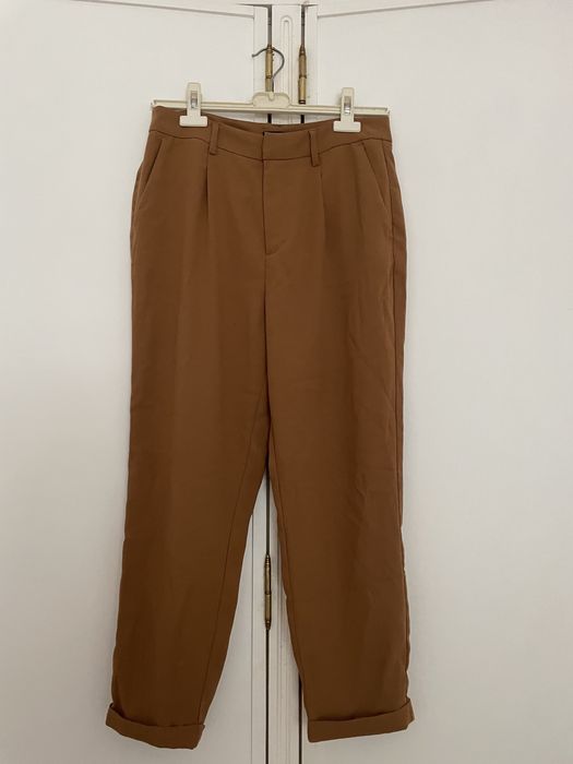 Calças castanhas Stradivarius