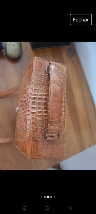 Mala crocodilo mulher