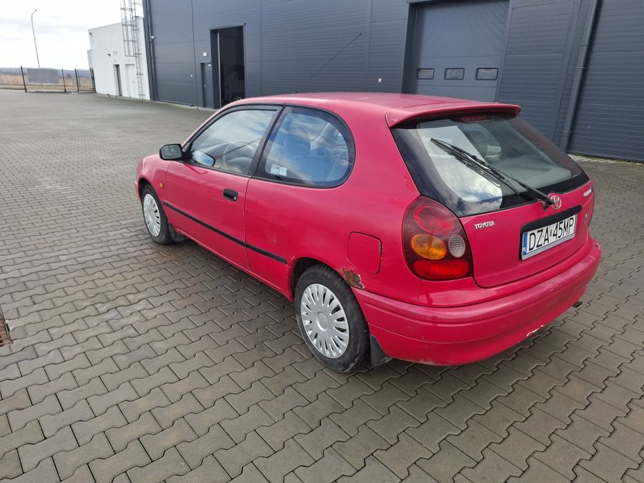 *Toyota Corolla E11*