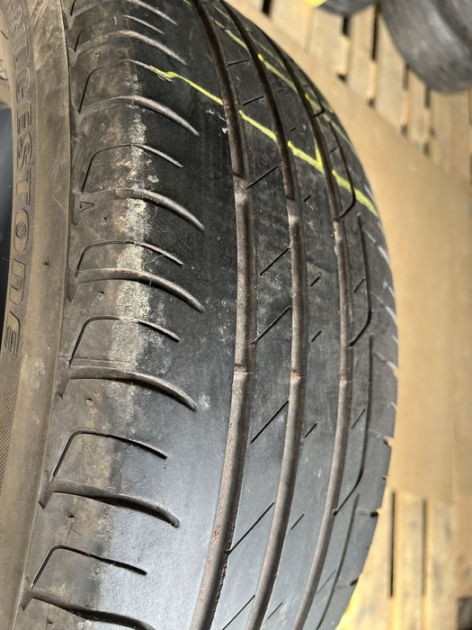Шини Bridgestone 215/60/r16 пара