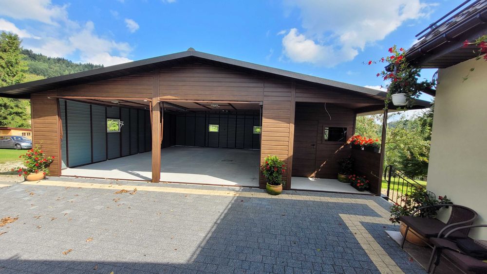 Garaż blaszany 10x10m profil zamknięty dwie bramy uchylne