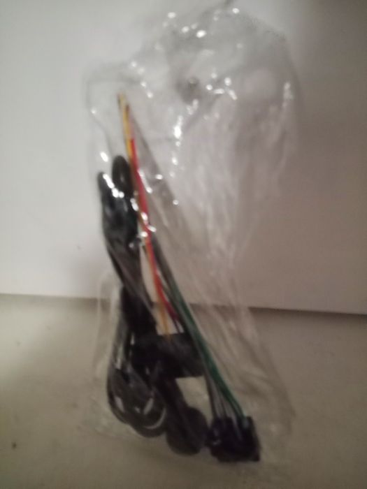 5€ cabos de ligar radio auto mais cabo de antena