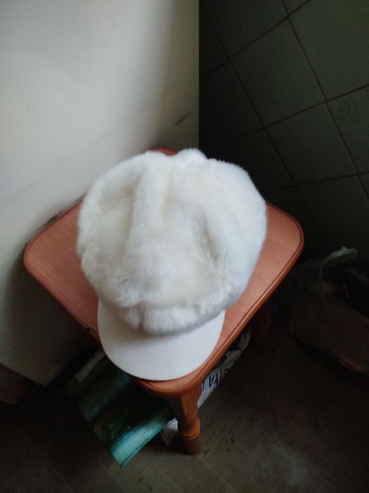 Продам женскую шапка кепка