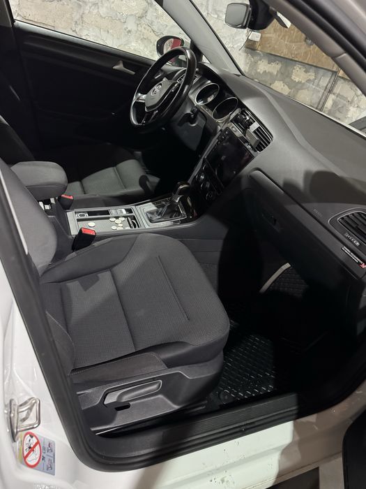 e-golf Volkswgen e-golf фольцваген е гольф