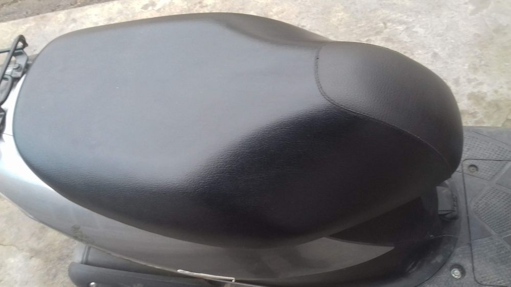 Японський інжекторний скутер Сузукі Адрес V 50 на Українському обліку