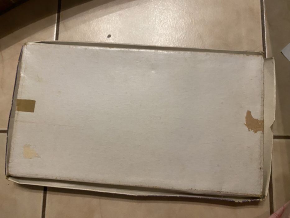 Warcaby gra planszowa zniszczona