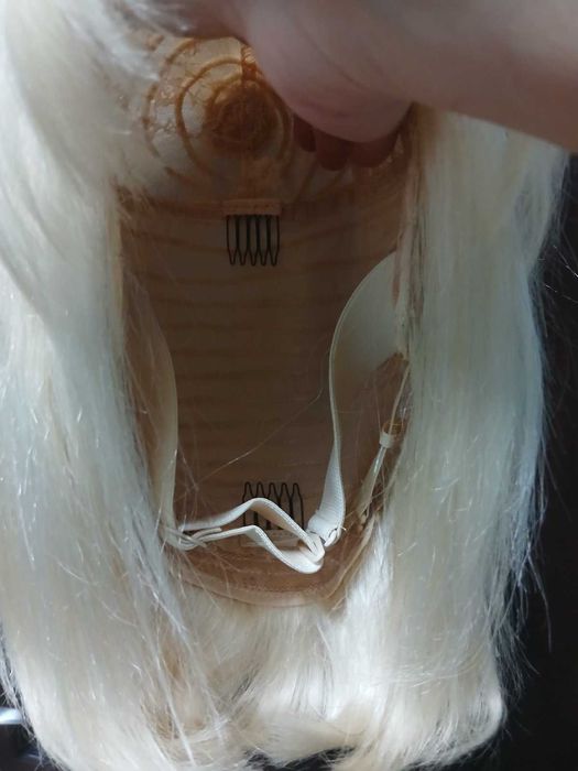 продам парик каре светлый