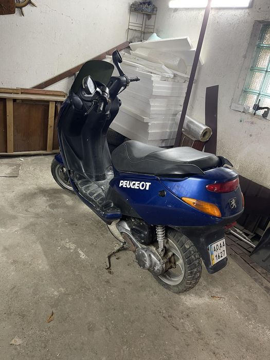 Продам скутер пежо