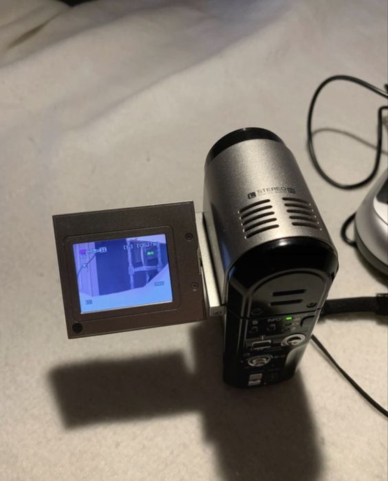 Câmera jvc gz-mc100