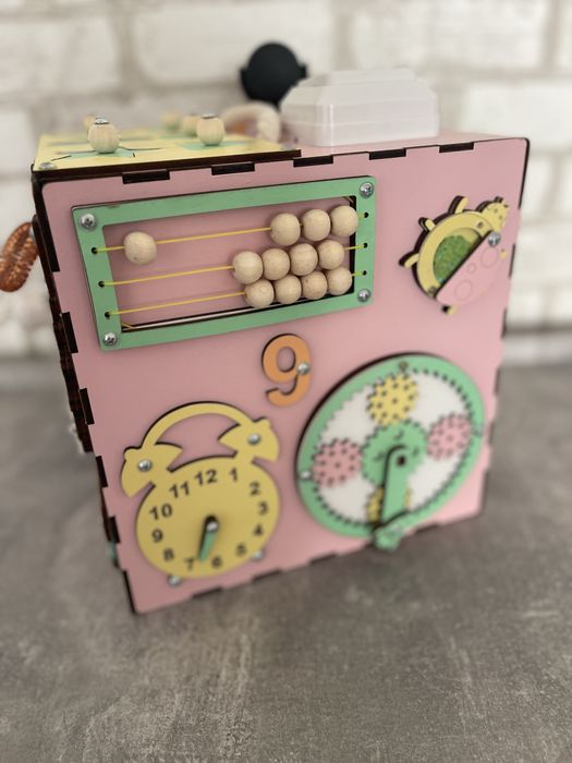 Бізікуб для малечі