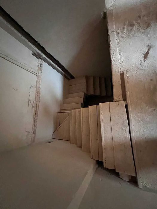 Продається 3к здана квартира в новобудові - 131м2.