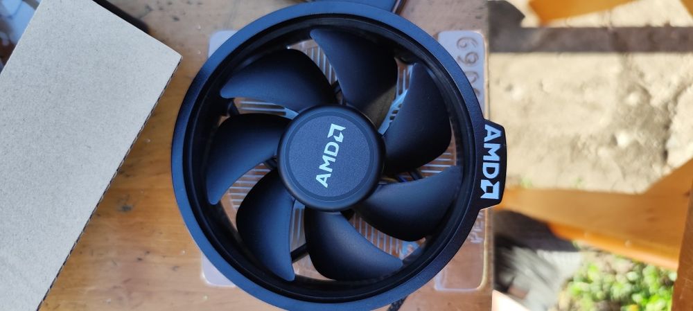 Sprzedam radiator amd