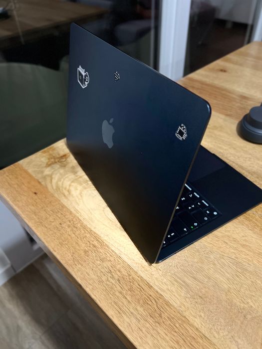 MacBook Air M3 muito novo
