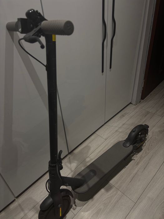 Hulajnoga elektryczna Xiaomi Mi scooter 1S