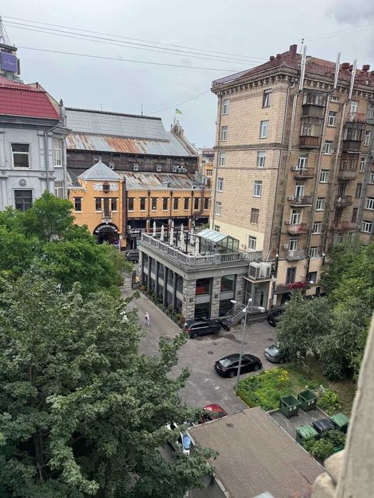 ЗДАЄМО в оренду комфортну 2 кімнатну квартиру в центрі Бесарабська площа, 5а, є ліфт, м Хрешатик !!
