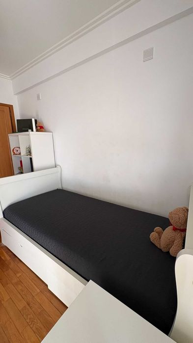 Cama madeira maciça Menina com gavetas para arrumação