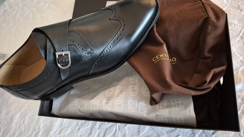 Sapatos Pretos Marca "Centenário shoes" 44 novos (sem uso)