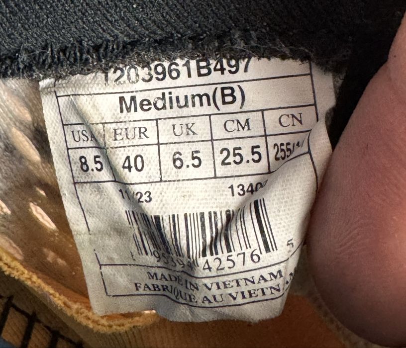 Бігові Кросівки Brooks Hyperion 40 (25.5 см)