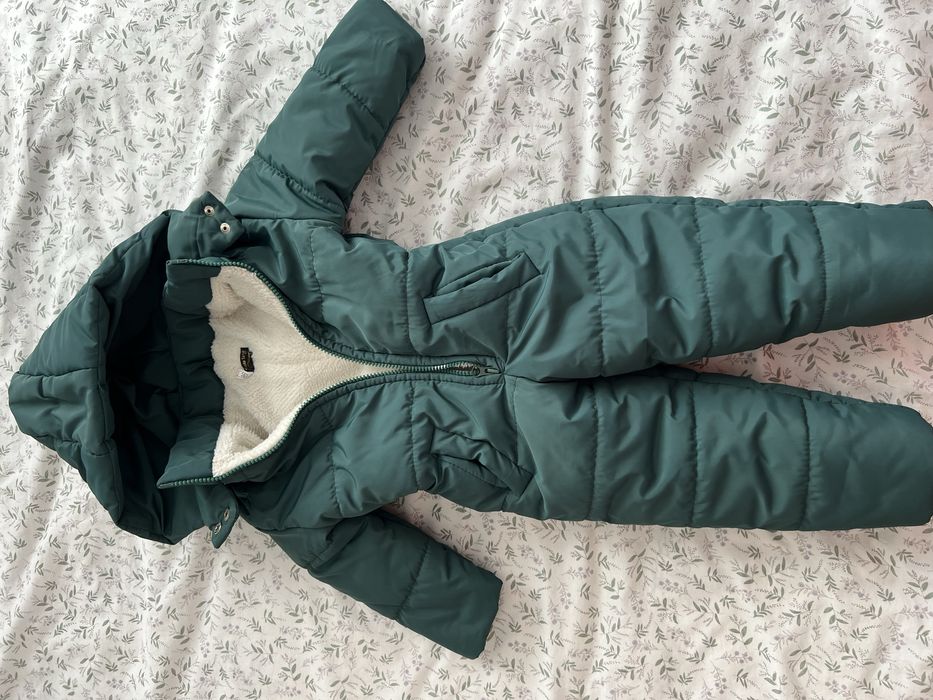 Зимовий комбінезон..