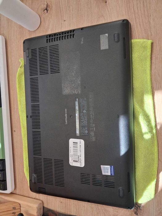 Dell latitude 5401 на запчастини