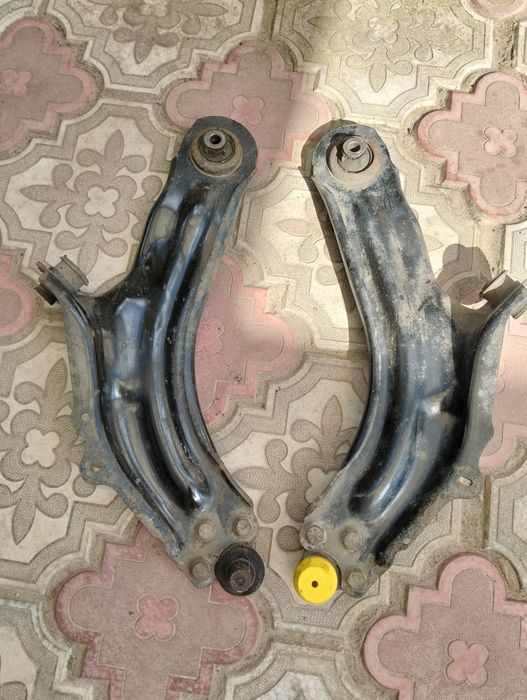Продам Важелі передньої підвіски Renault Kangoo 2