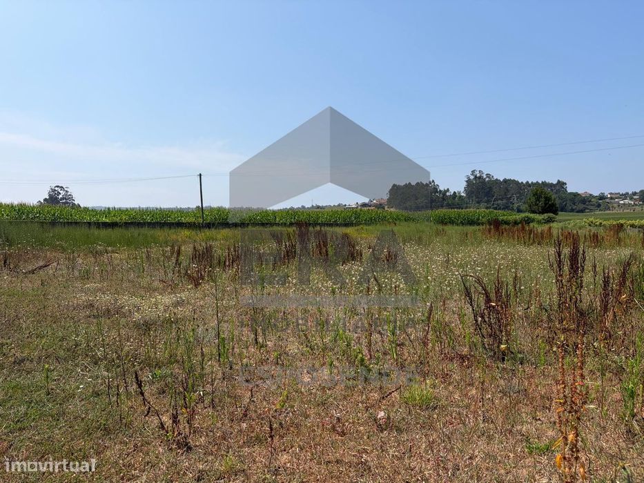 Terreno c/ parte de construção, Cristelo, Barcelos