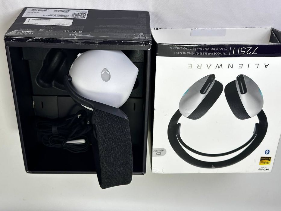 Ігрові навушники Dell Alienware Tri Mode AW725H Lunar Light