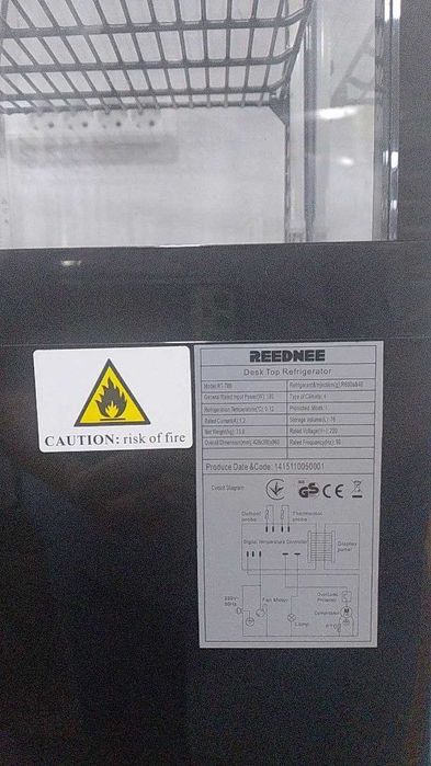 Шафа-вітрина холодильна REEDNEE RT78B black
