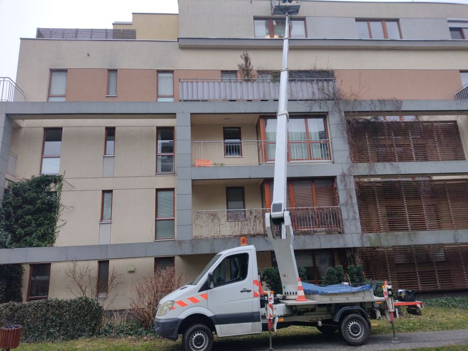 Czyszczenie rynien montaż kolców odstraszających ptactwo drobne naprawy wysokościowe Warszawa i okolice