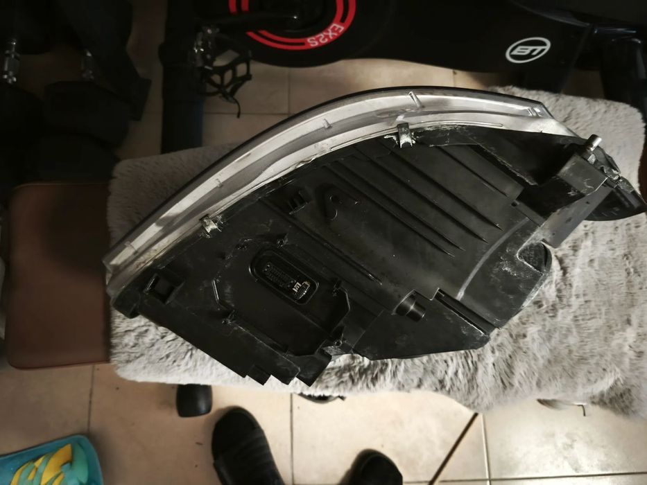Farol esquerdo bi-xenon direcional Mercedes classe S w221