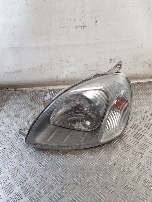 Lampa Lewa Przód Toyota Yaris I 01R-