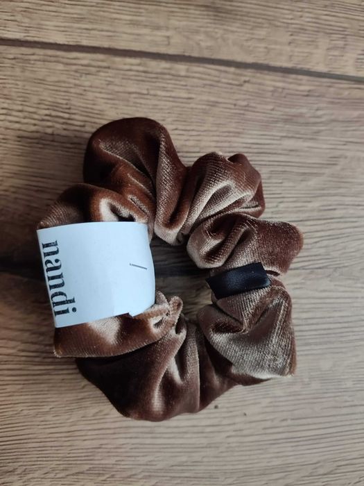 Aksamitka Gumka do włosów scrunchie Cookie Nandi