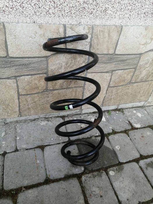 Продам задню пружину Renault Kangoo (2008–2018)