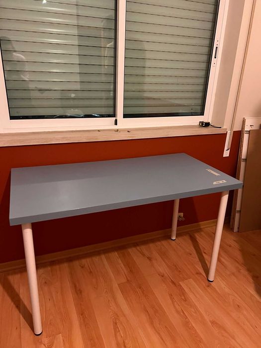 Secretária IKEA azul