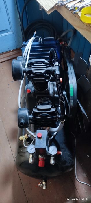 Компрессор поршневой выход 500л!!! баллон 90л  головка 3065 intertool