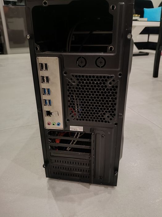 Płyta główna JINGSHA X99 D4 LGA2011 + Xeon E5-2640v3, obudowa, Blu-Ray